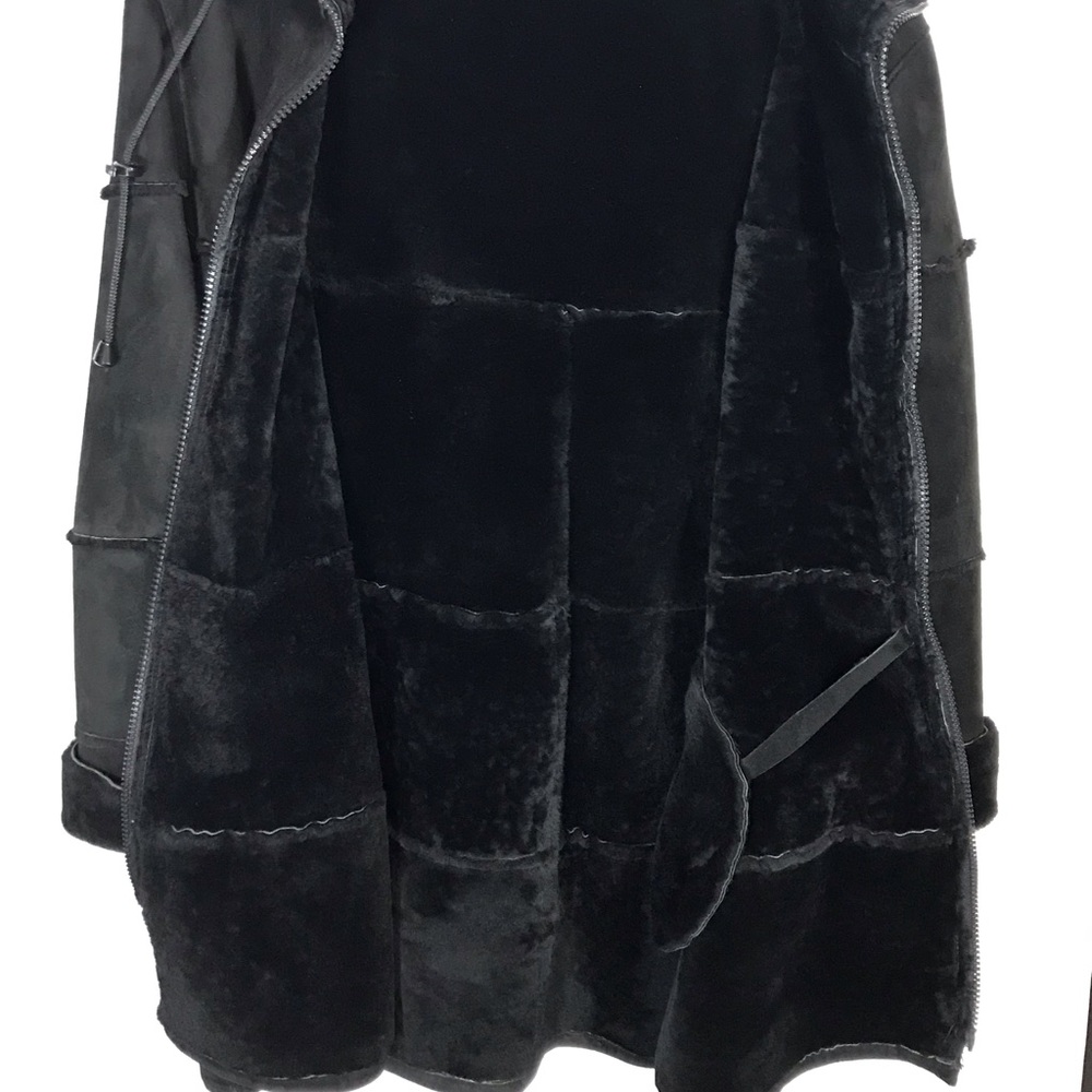 Hooded Sheepskin Coat by Garber Furs, Chicago - Picture 4 of 5